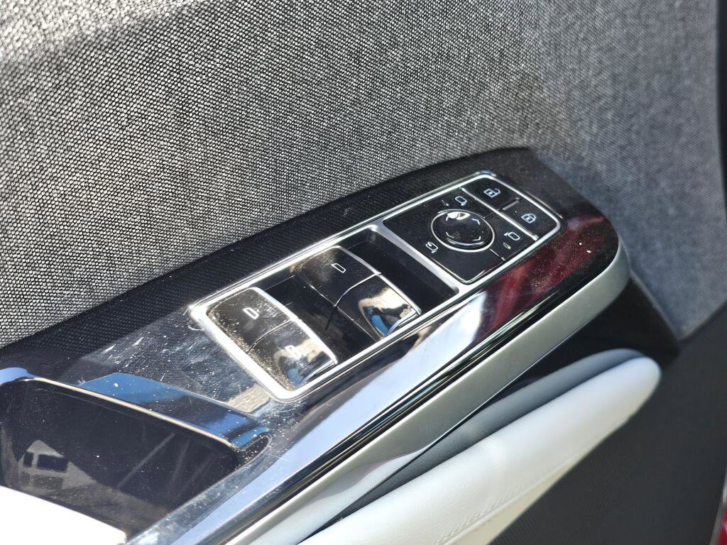 Certified 2025 Cadillac Escalade V image 31