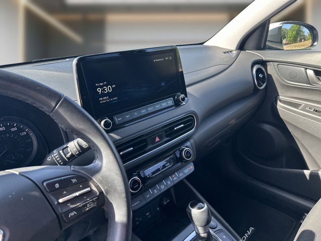 Used 2023 Hyundai Kona SEL w/ Convenience Package AWD/4WD image 9