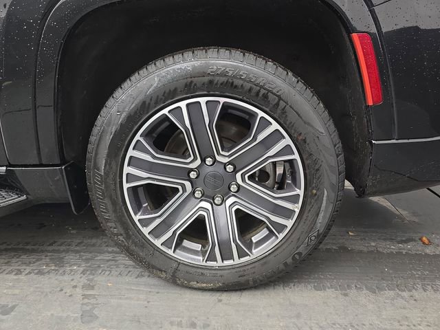 Used 2024 Jeep Wagoneer L Series II w/ Flexible Seating Group image 16