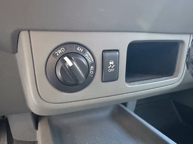 Used 2018 Nissan Frontier SV AWD/4WD image 19