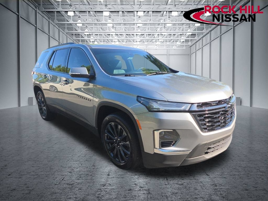 Used 2023 Chevrolet Traverse RS