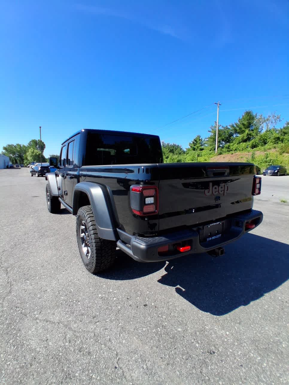 New 2026 Jeep Gladiator Rubicon w/ Safety Group AWD/4WD image 8