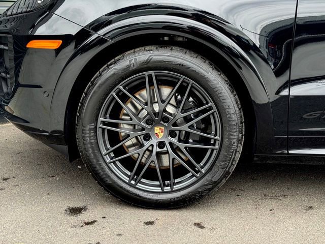 New 2026 Porsche Cayenne GTS image 11