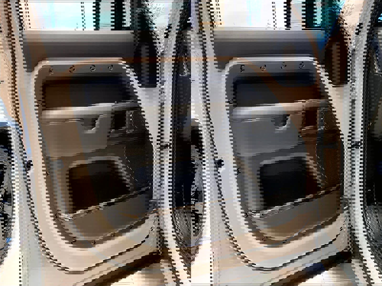 New 2026 Land Rover Defender 110 OCTA image 23