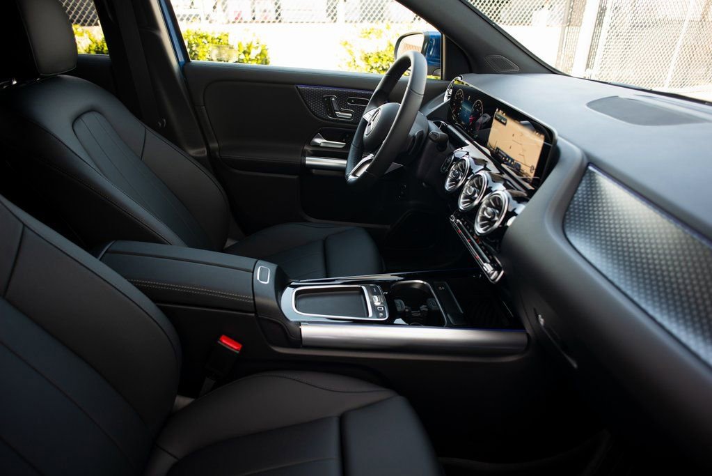 Used 2025 Mercedes-Benz GLA 250 4MATIC image 29