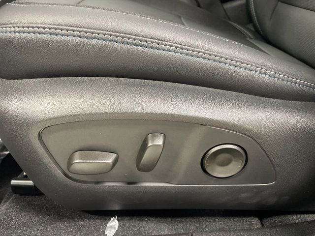 New 2026 Chevrolet Equinox EV LT AWD/4WD image 12