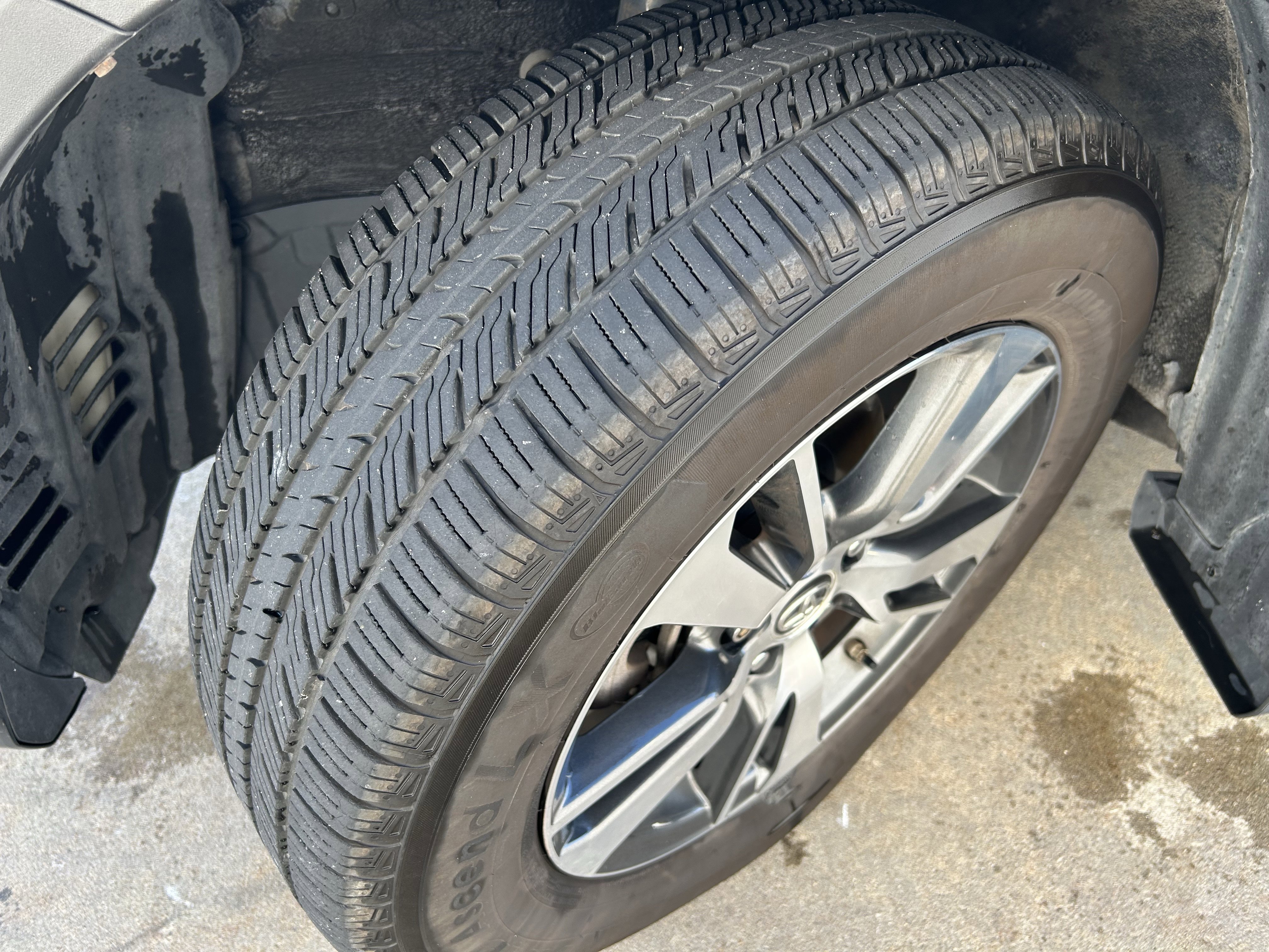 Certified 2018 Toyota RAV4 XLE image 10