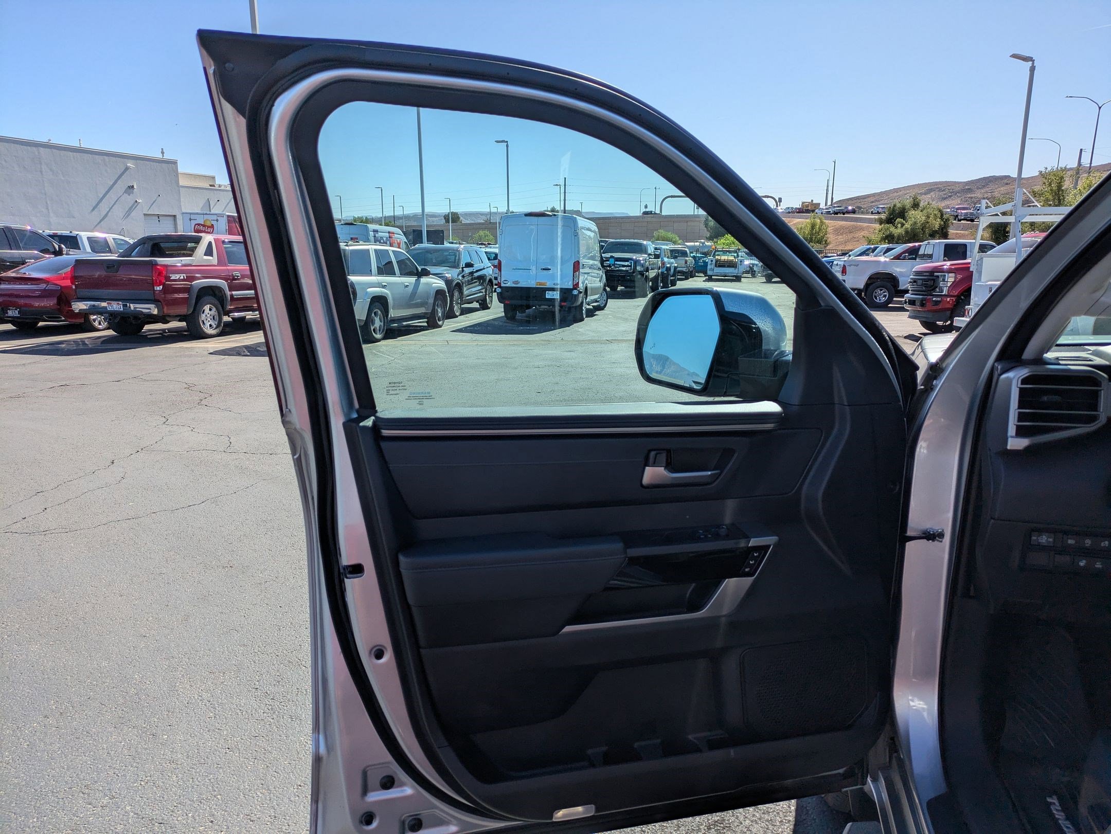 Used 2023 Toyota Tundra Limited image 11