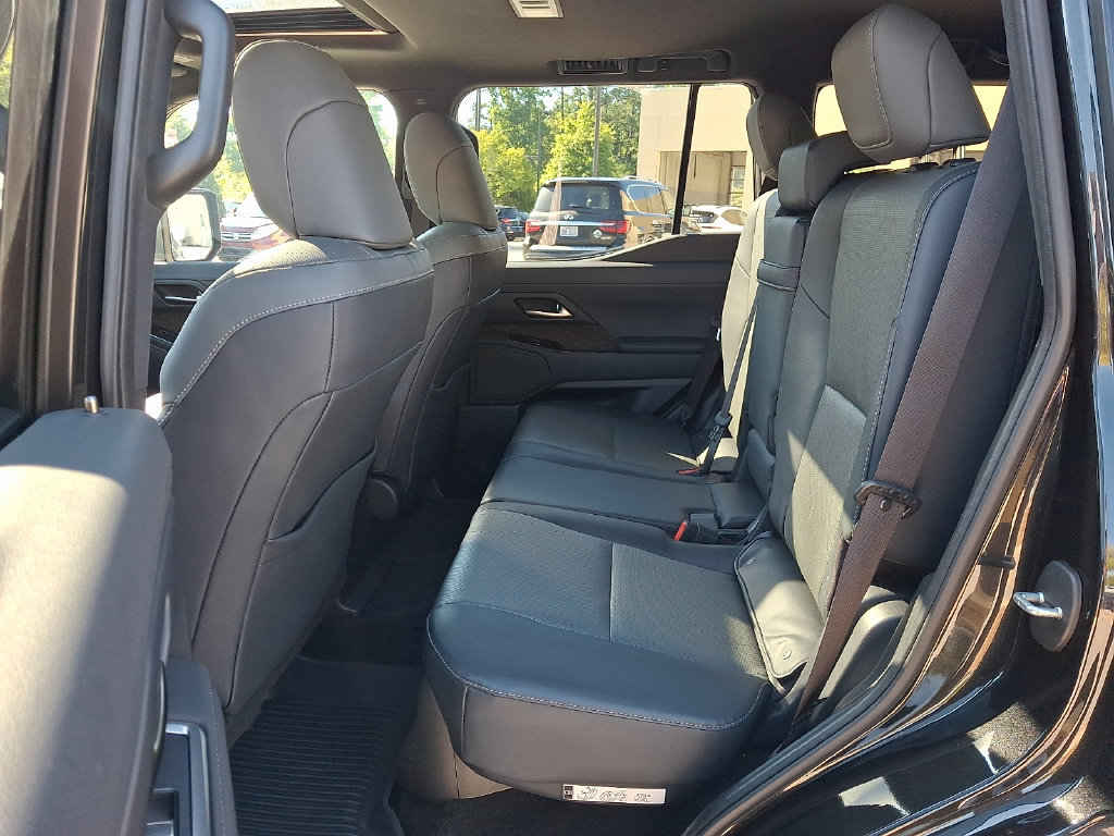 Used 2024 Lexus GX 550 w/ Accessory Package (Z1) AWD/4WD image 10