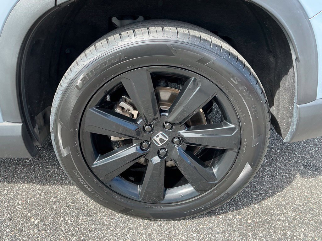 Certified 2025 Honda Pilot Black Edition image 23