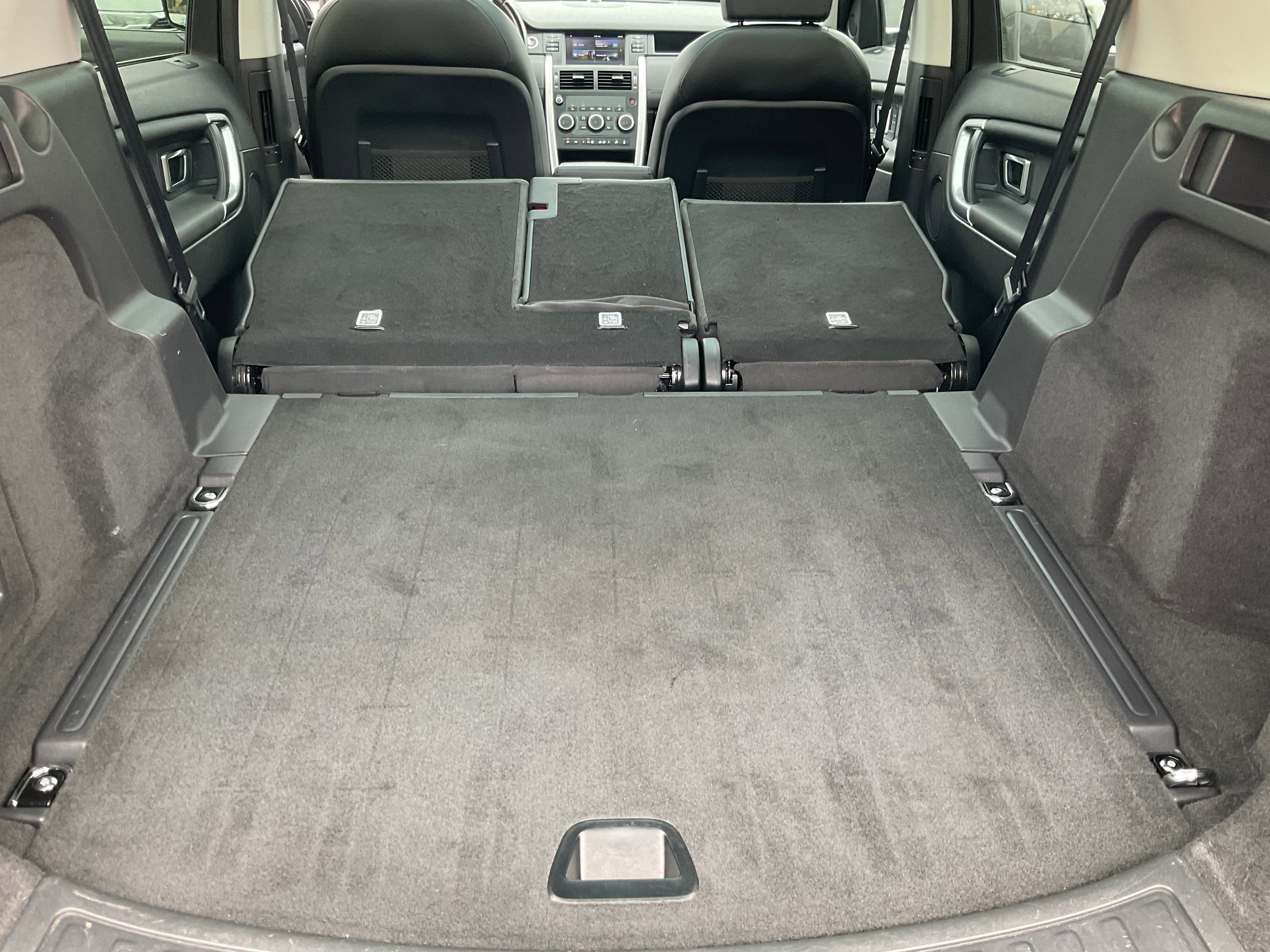 Used 2016 Land Rover Discovery Sport HSE AWD/4WD image 48