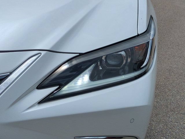 Certified 2025 Lexus ES 350 w/ Premium Package FWD image 10