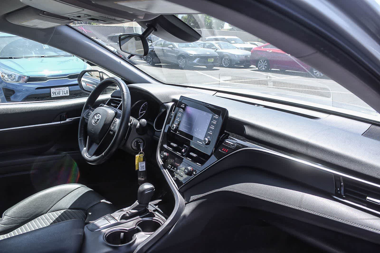 Used 2023 Toyota Camry SE FWD image 21