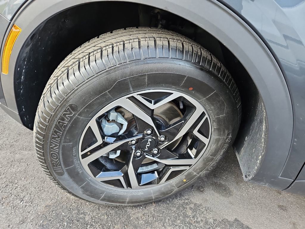 Used 2024 Kia Sportage LX image 27