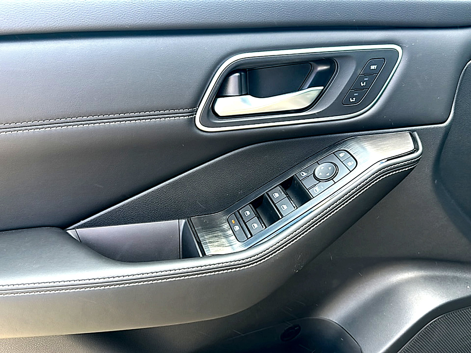 New 2026 Nissan Rogue Platinum w/ Platinum Premium Package AWD/4WD image 14