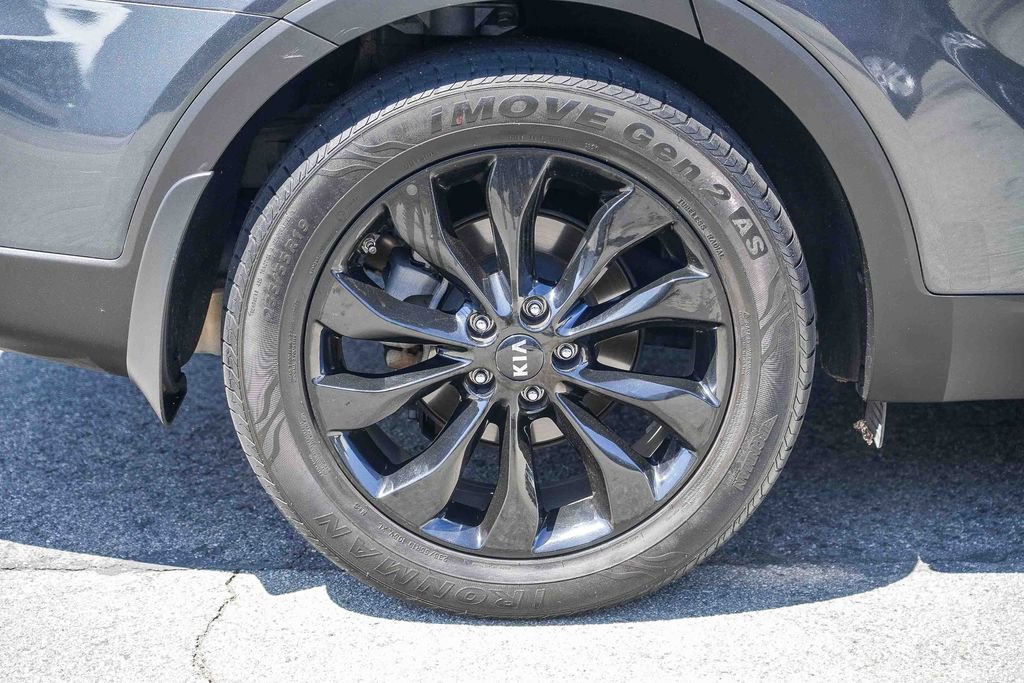 Used 2020 Kia Sorento EX image 11