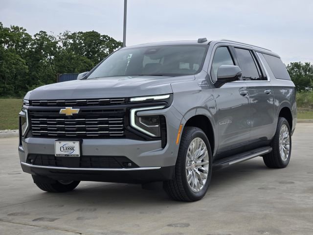 New 2025 Chevrolet Suburban High Country w/ Sun And Tow Package AWD/4WD image 3