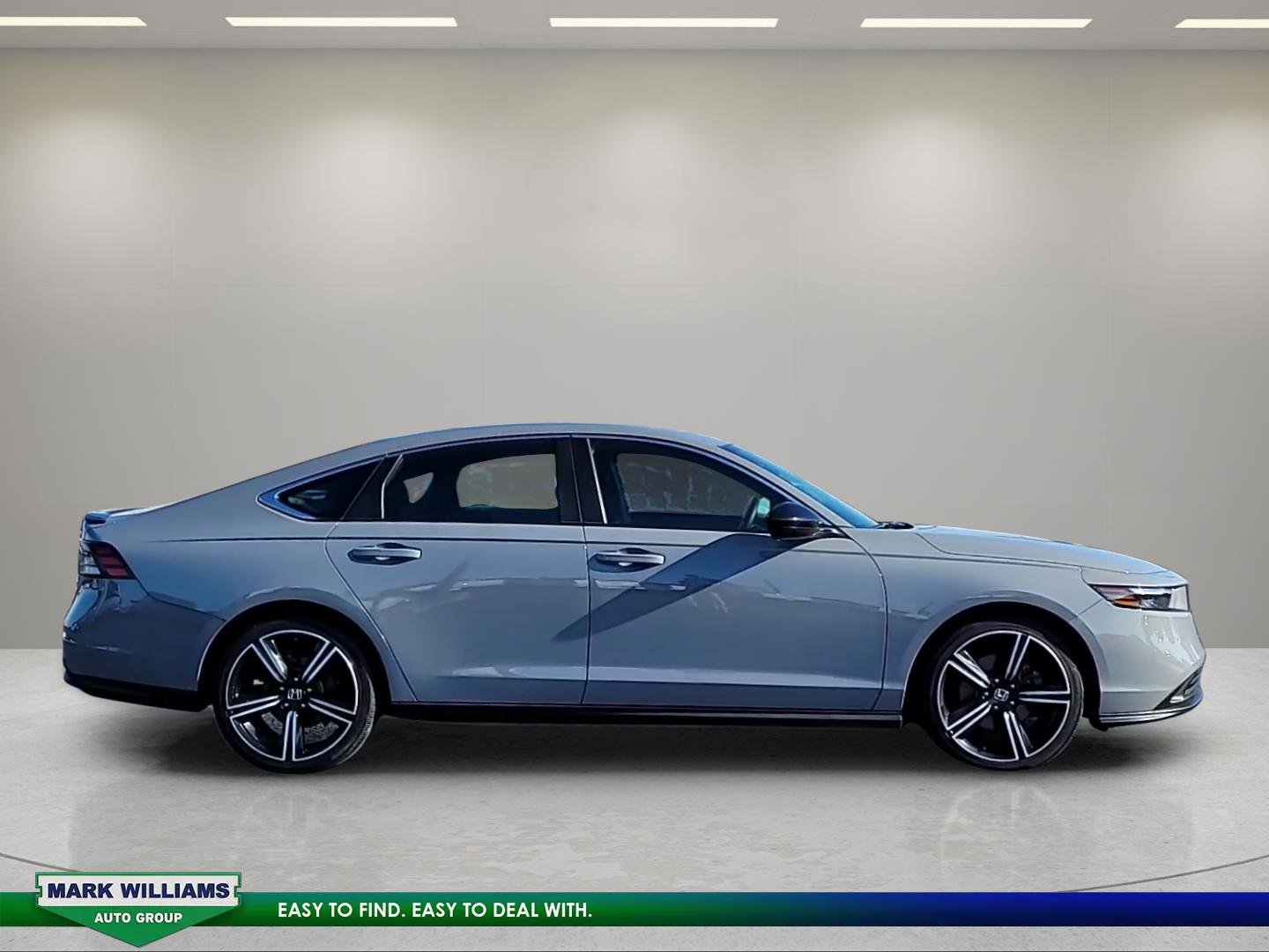 Used 2023 Honda Accord Sport image 2