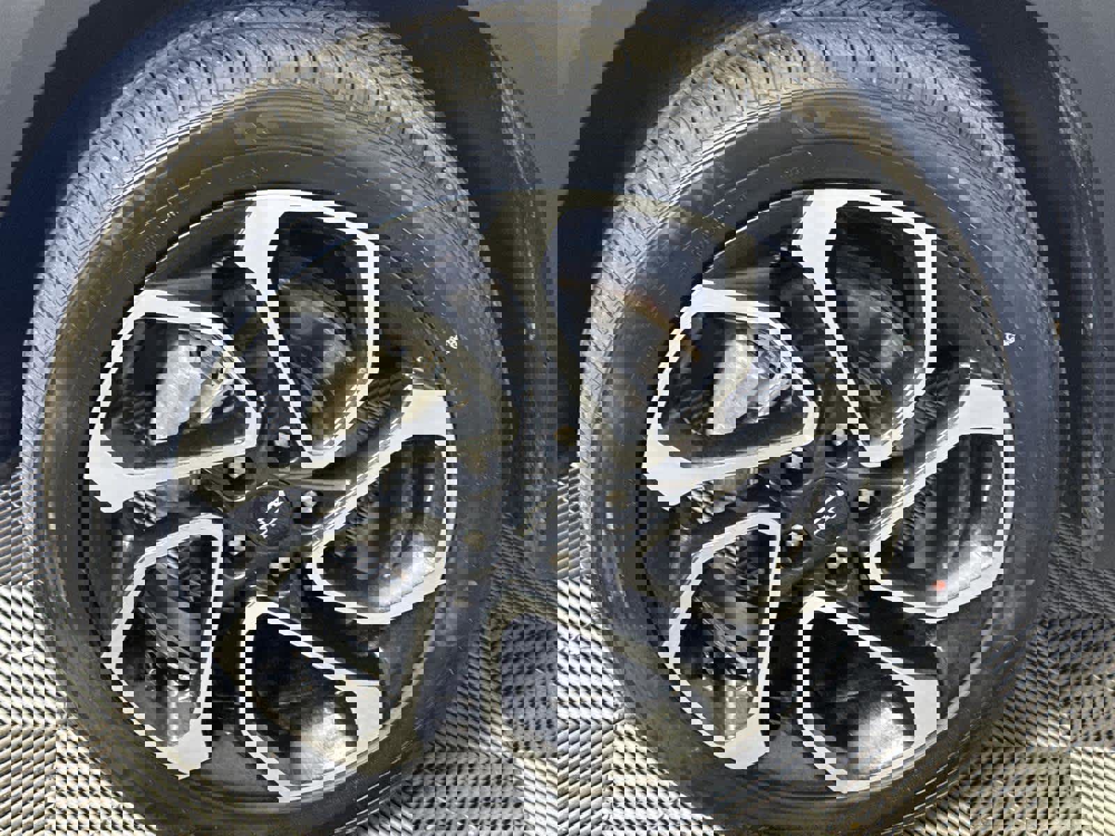 Used 2024 Chevrolet Trax RS w/ Sunroof Package image 10