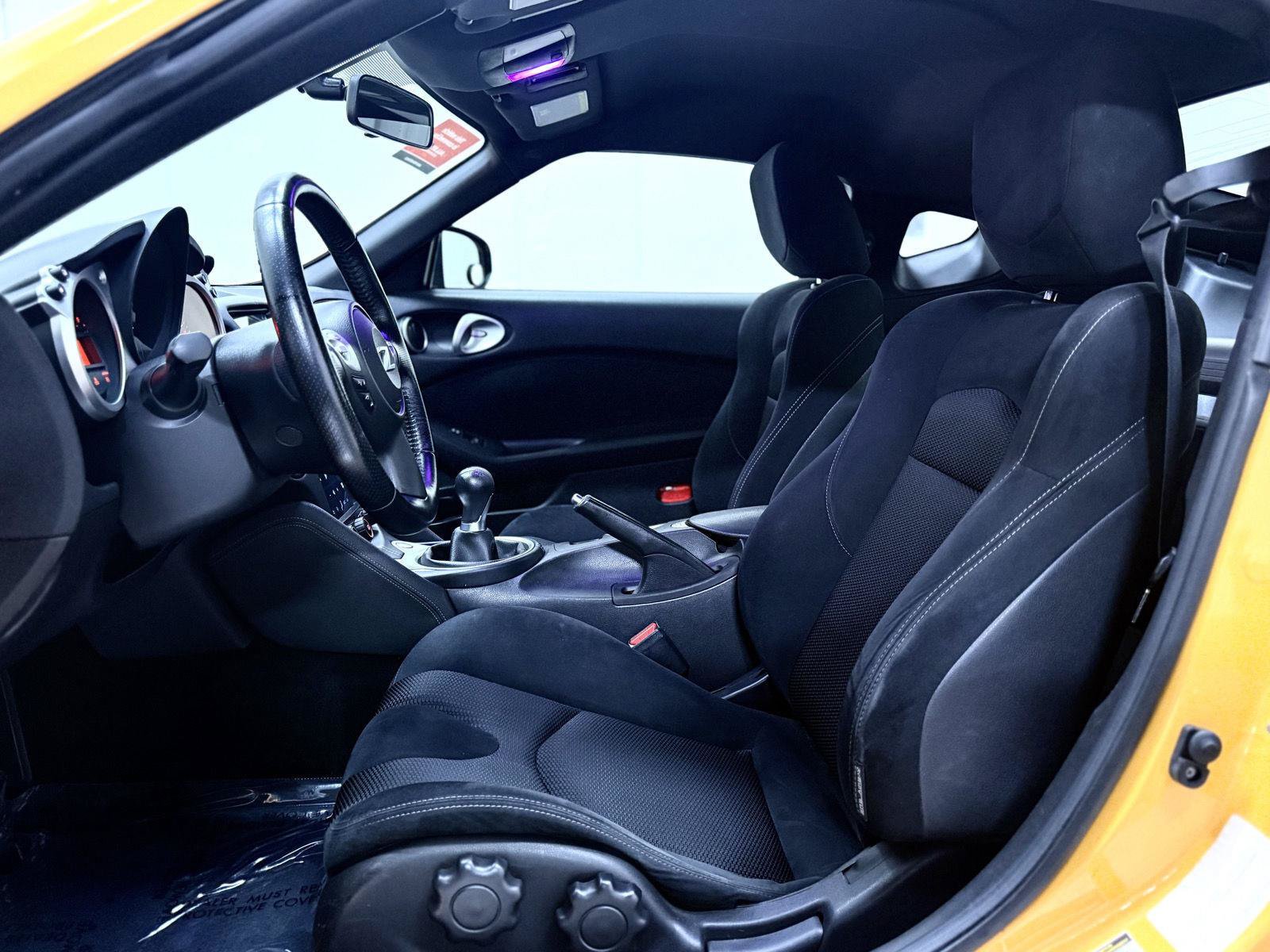 Used 2017 Nissan 370Z Coupe RWD image 14