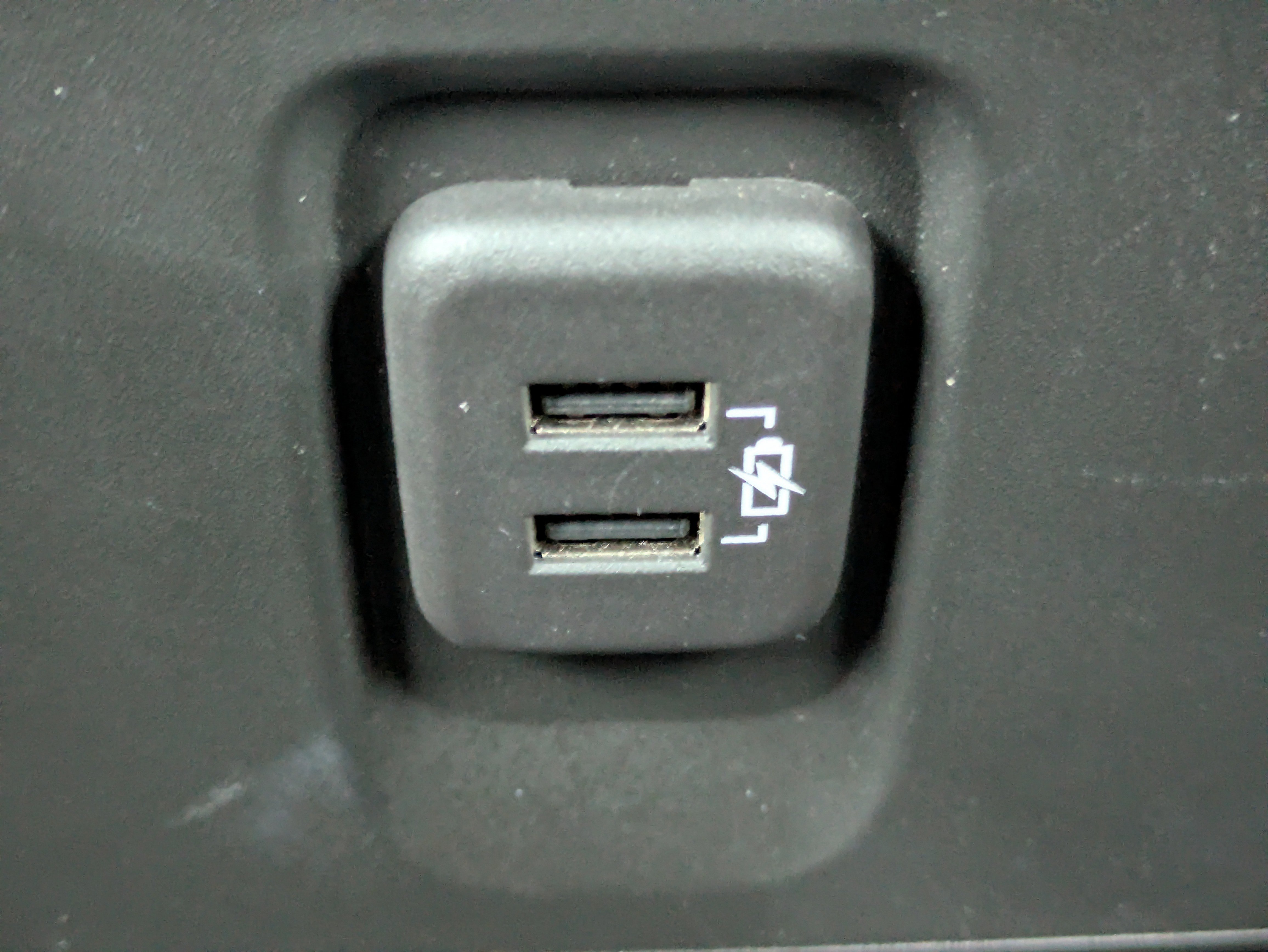 Used 2023 Chevrolet Traverse LT FWD image 11