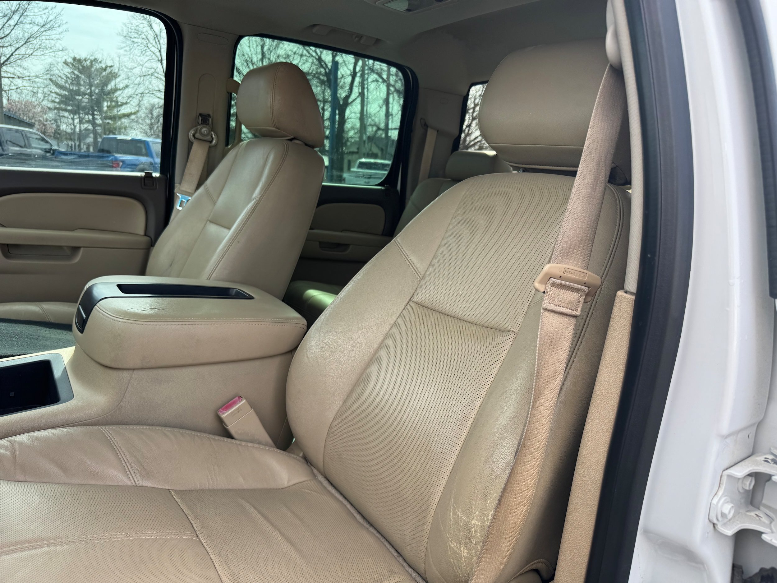Used 2014 Chevrolet Silverado 3500 LTZ w/ LTZ Plus Package AWD/4WD image 12