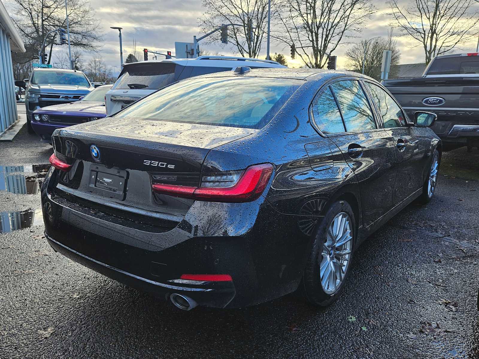 Used 2023 BMW 330e w/ Premium Package image 2