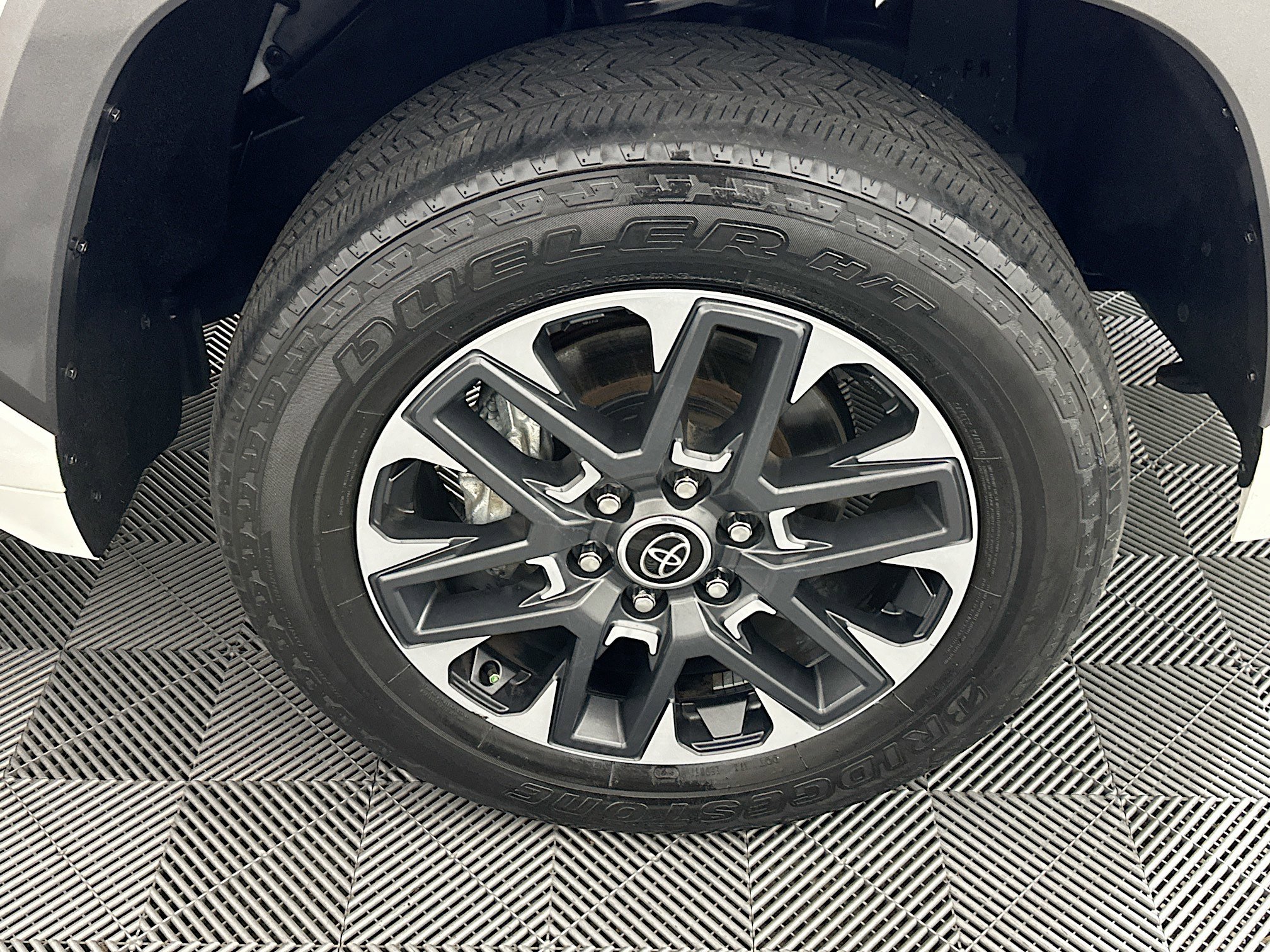 Used 2022 Toyota Tundra Limited image 11