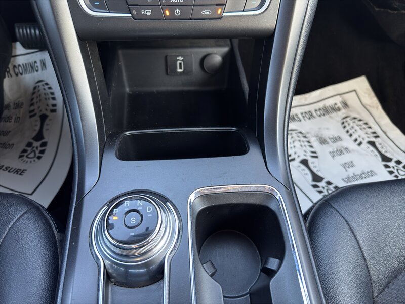 Used 2018 Ford Fusion SE w/ Equipment Group 201A FWD image 50