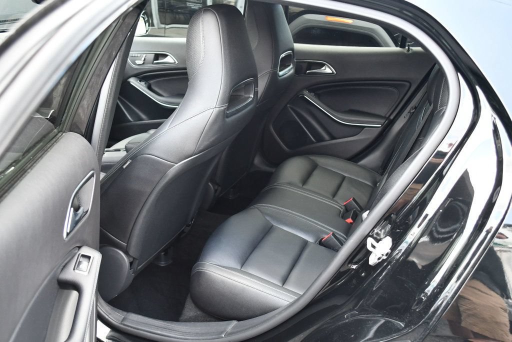 Used 2018 Mercedes-Benz GLA 250 4MATIC image 16