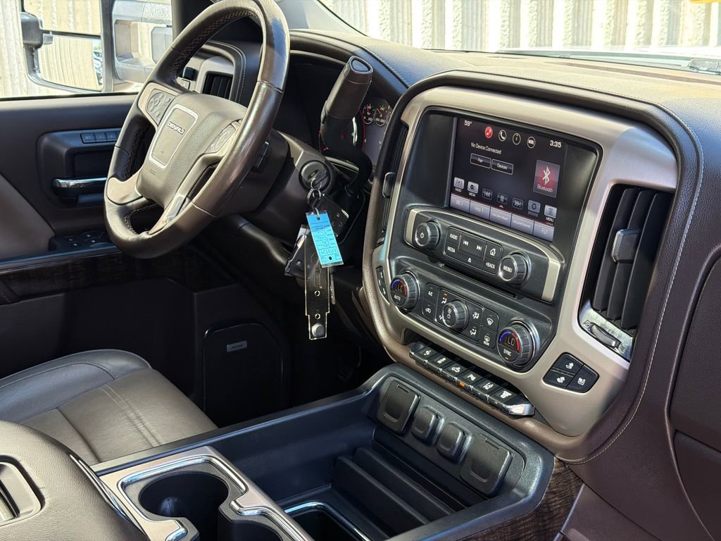 Used 2016 GMC Sierra 2500 Denali w/ Duramax Plus Package image 10