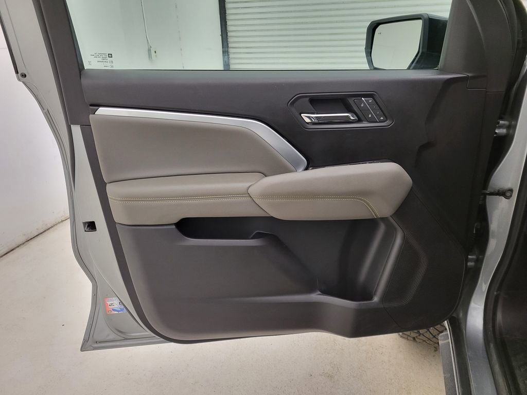 Certified 2025 Chevrolet Colorado ZR2 w/ Technology Package image 29