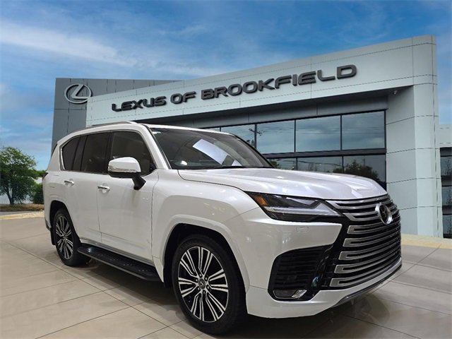 Used 2022 Lexus LX 600 4WD w/ Luxury Package