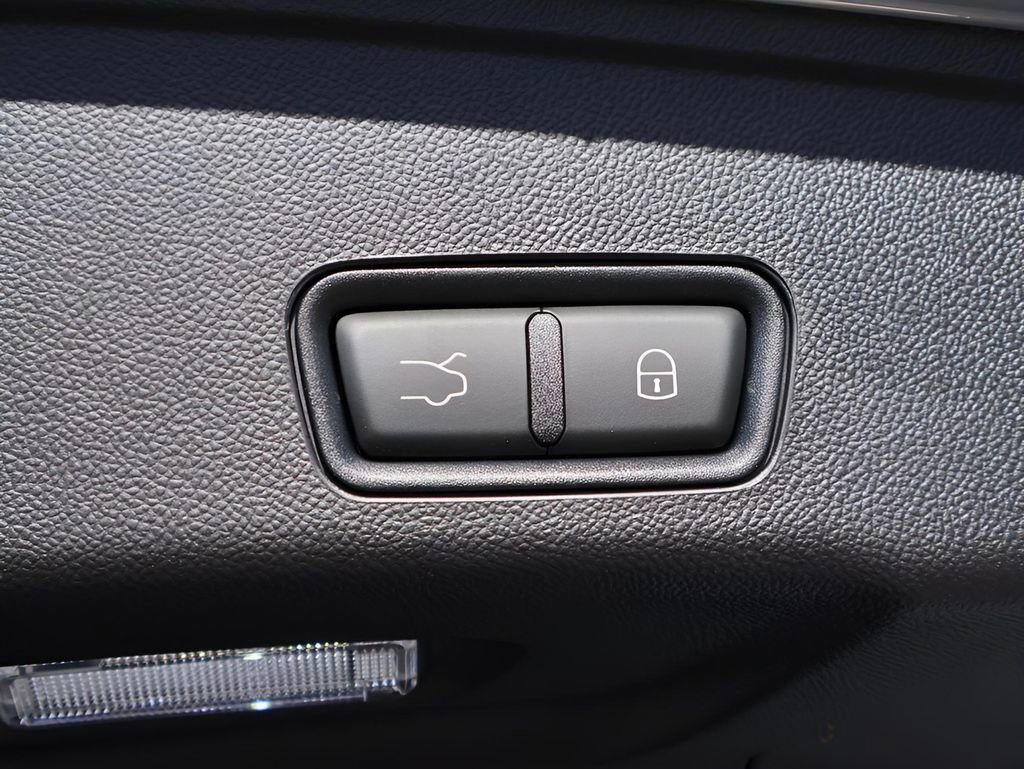 New 2026 Maserati Grecale Modena image 19