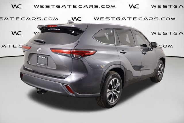 Used 2023 Toyota Highlander XLE FWD image 46