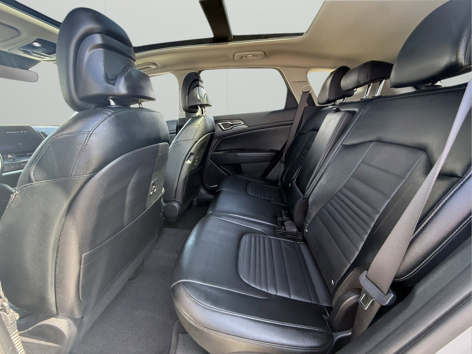 Used 2023 Kia Sportage SX image 23