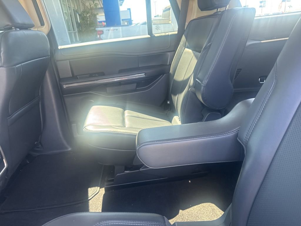 Used 2022 Ford Expedition XLT RWD image 14