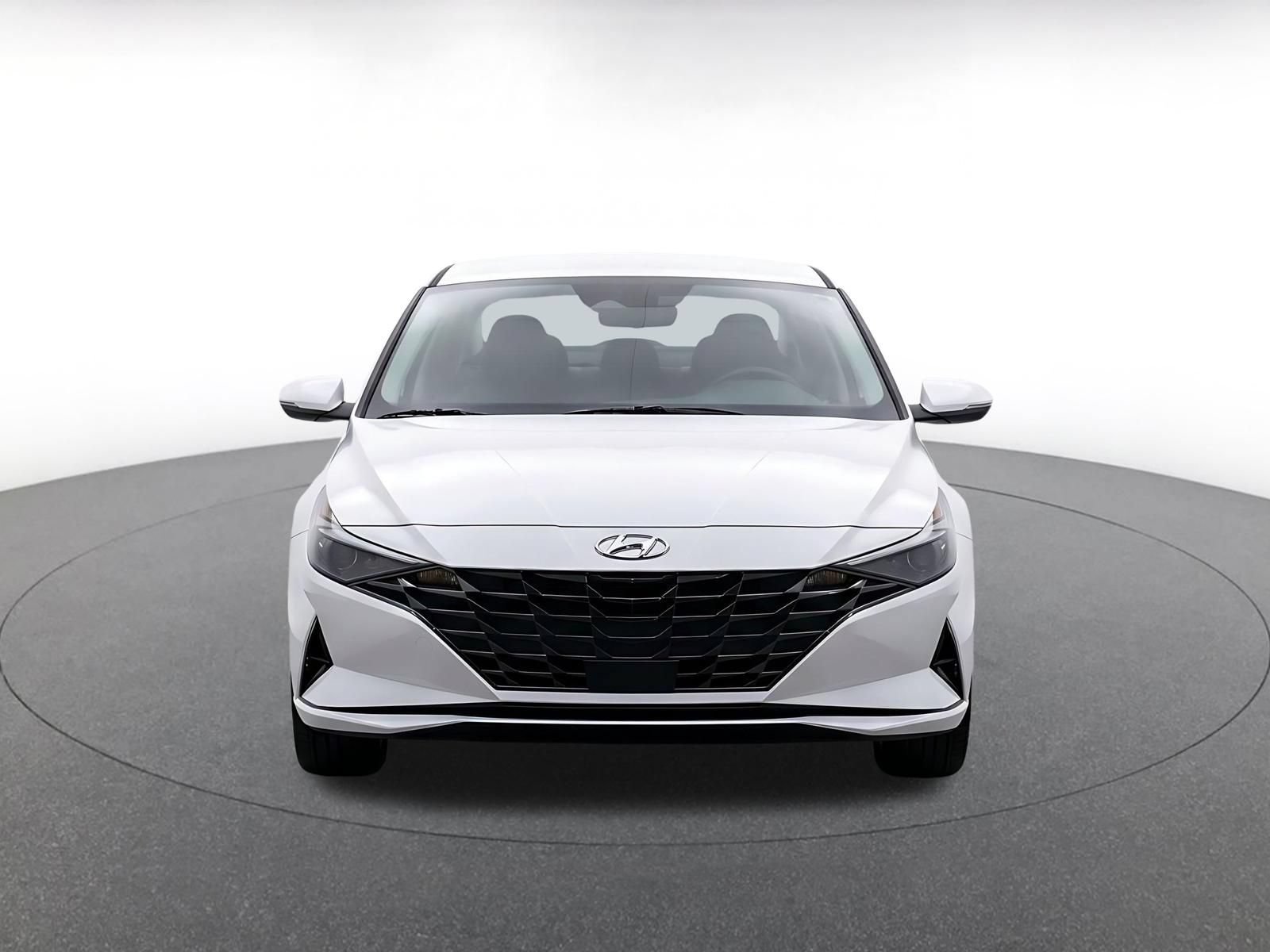 Used 2025 Hyundai Elantra SEL FWD video 2