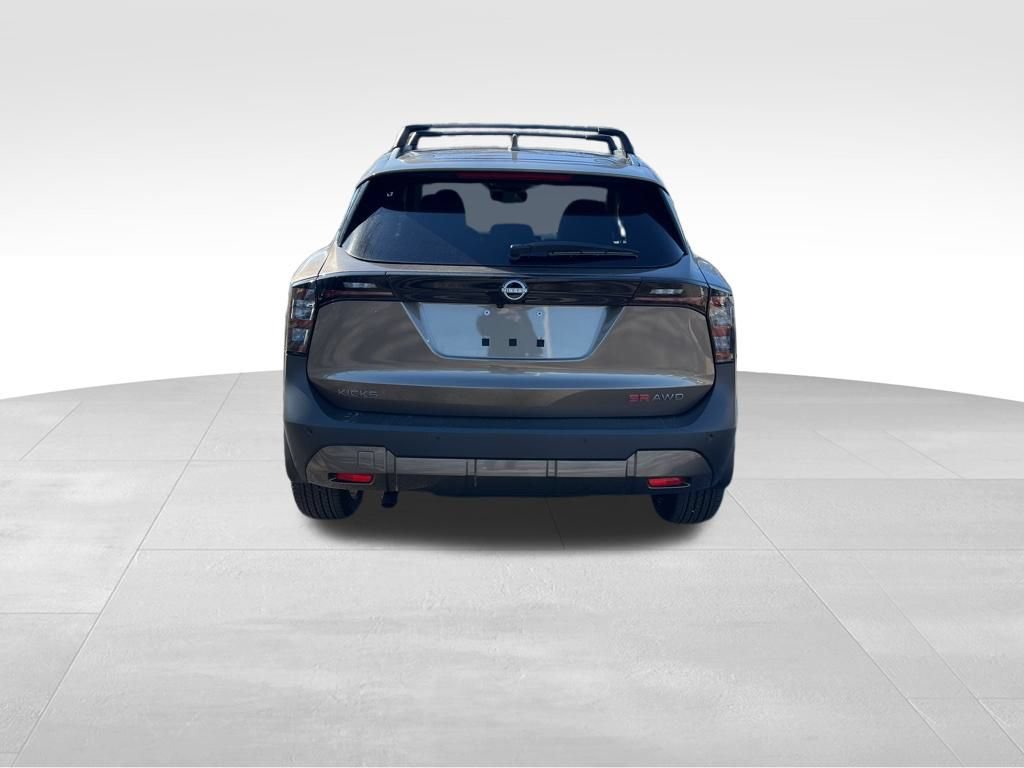 New 2025 Nissan Kicks SR w/ Illumination Package AWD/4WD video 3