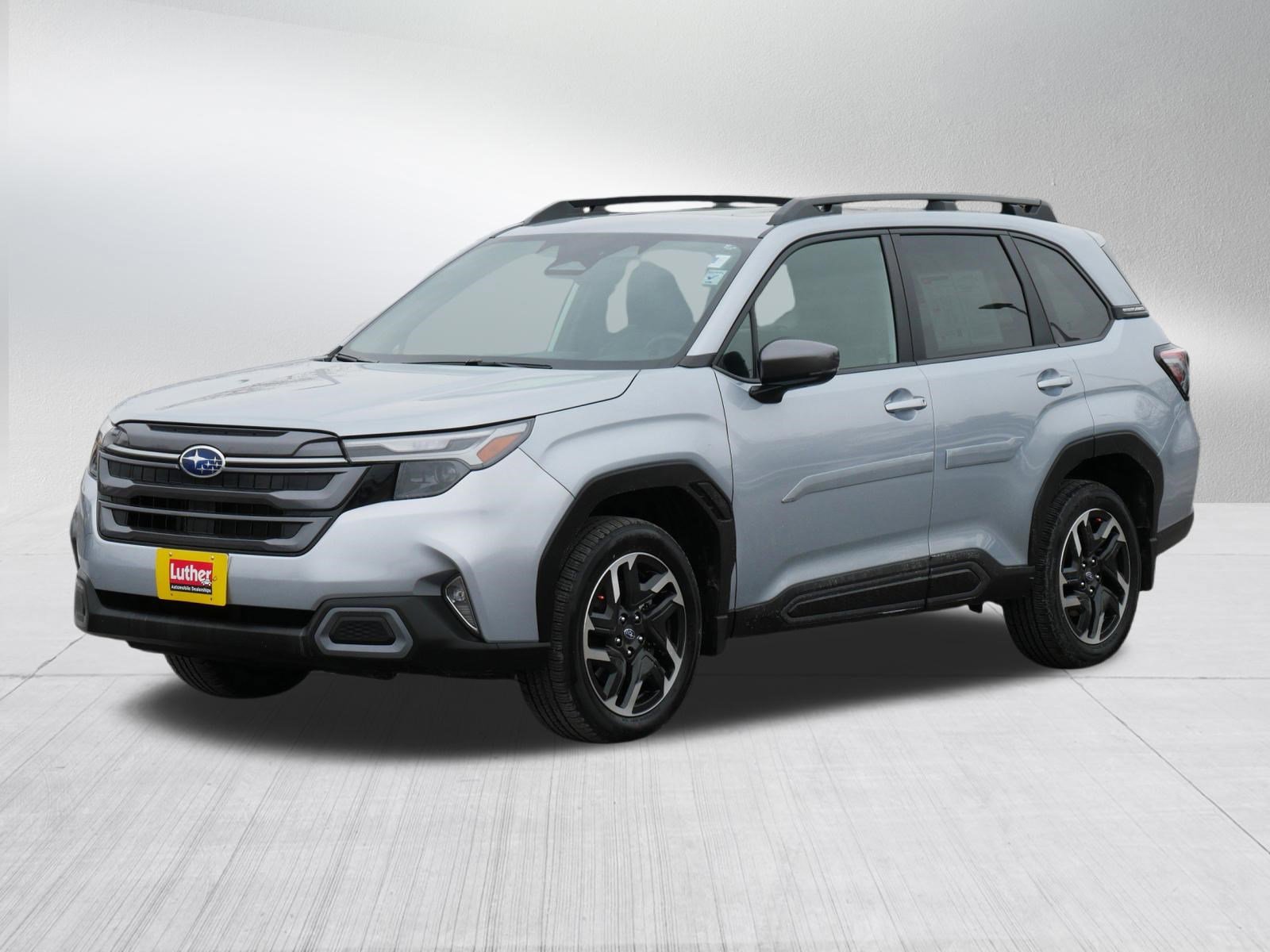 Used 2025 Subaru Forester Limited image 3