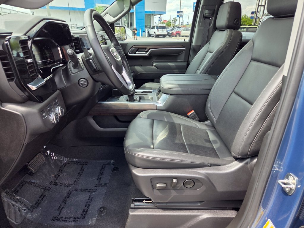 Used 2024 GMC Sierra 1500 SLT w/ SLT Premium Plus Package AWD/4WD image 6