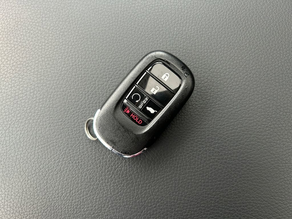 Used 2025 Honda Pilot TrailSport image 33