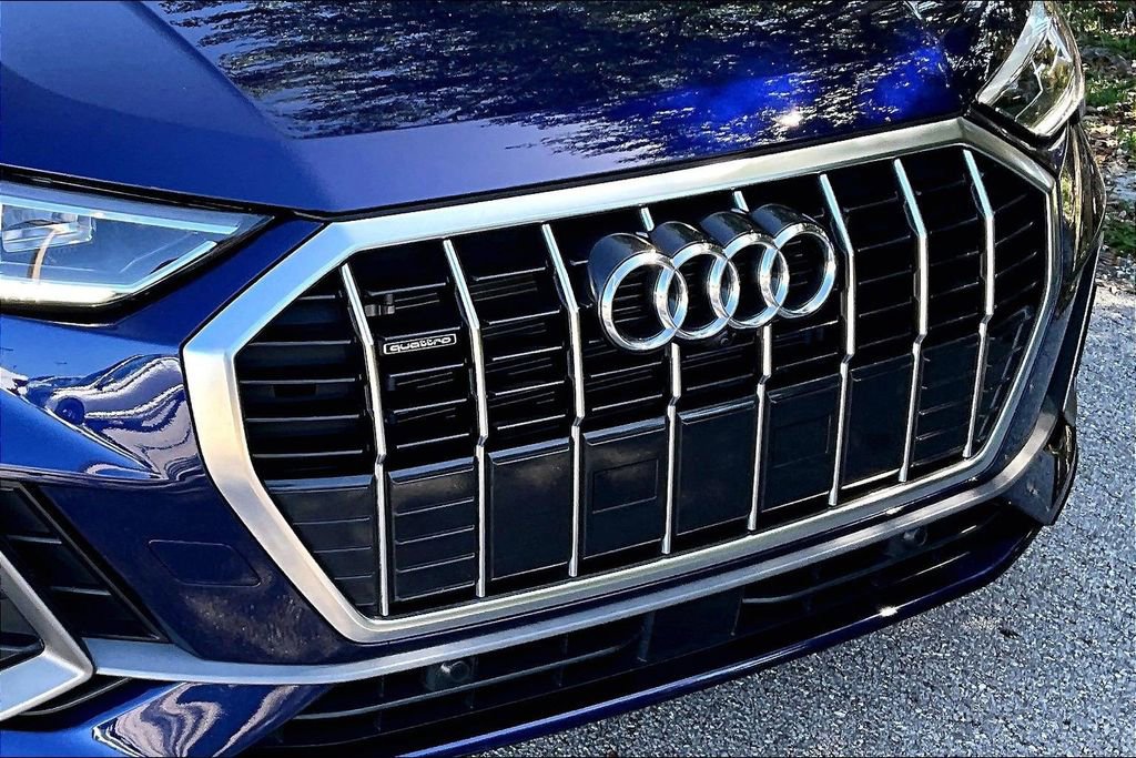 Certified 2025 Audi Q3 2.0T Premium Plus w/ Premium Plus Package AWD/4WD image 11