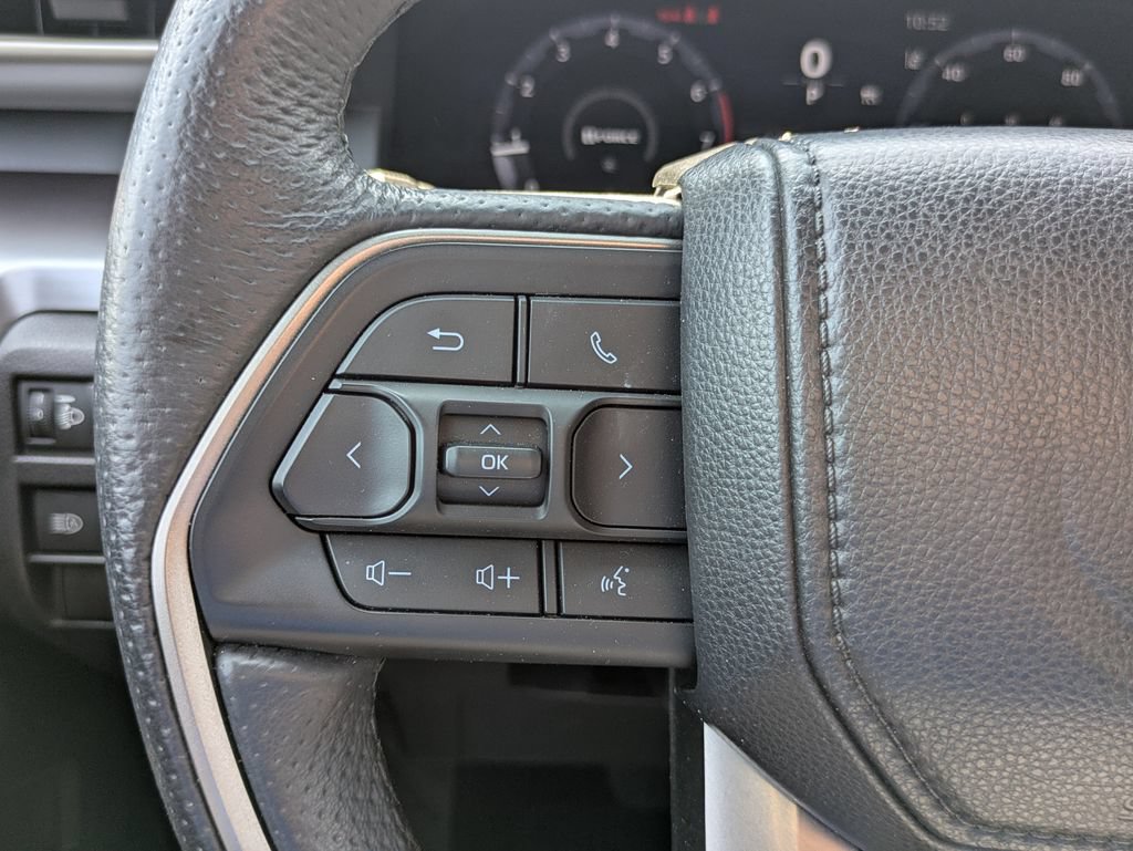 Used 2025 Toyota Tacoma TRD Off-Road AWD/4WD image 13