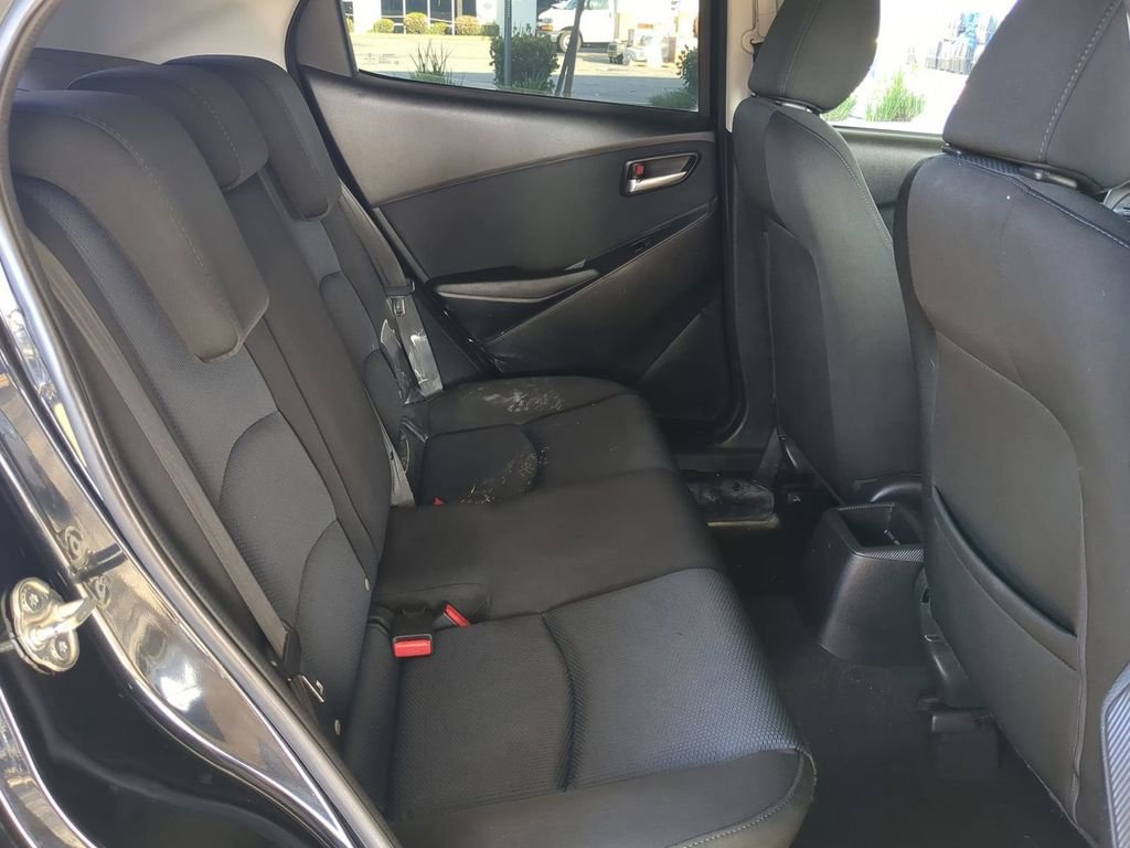 Used 2017 Toyota Yaris iA image 27