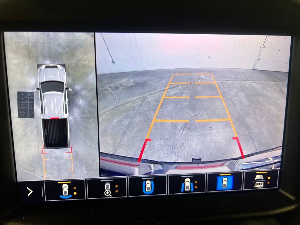 Used 2023 GMC Sierra 3500 Denali w/ Denali Ultimate Package image 24