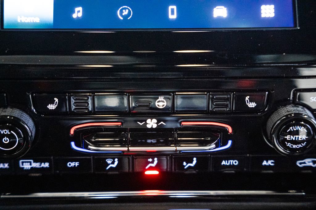 New 2025 Jeep Grand Cherokee L Altitude image 20