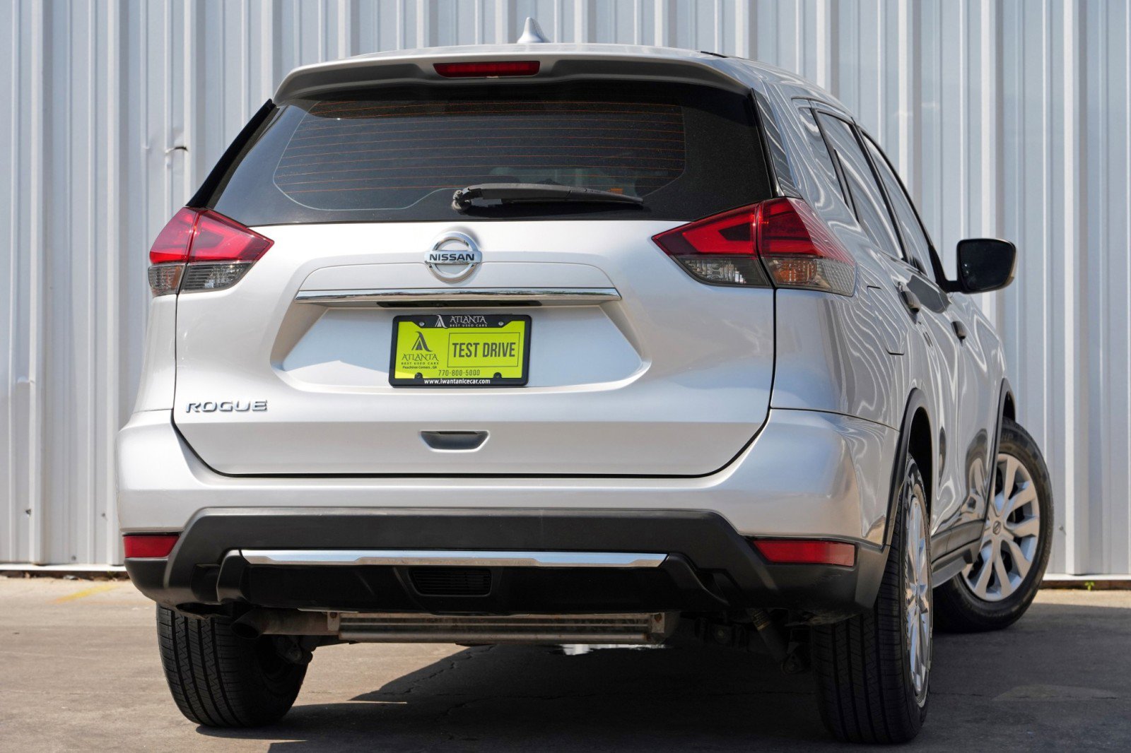 Used 2017 Nissan Rogue S image 4