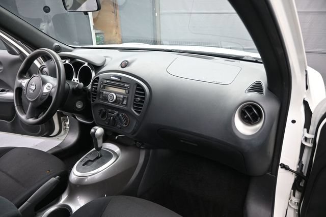 Used 2014 Nissan Juke S FWD image 26