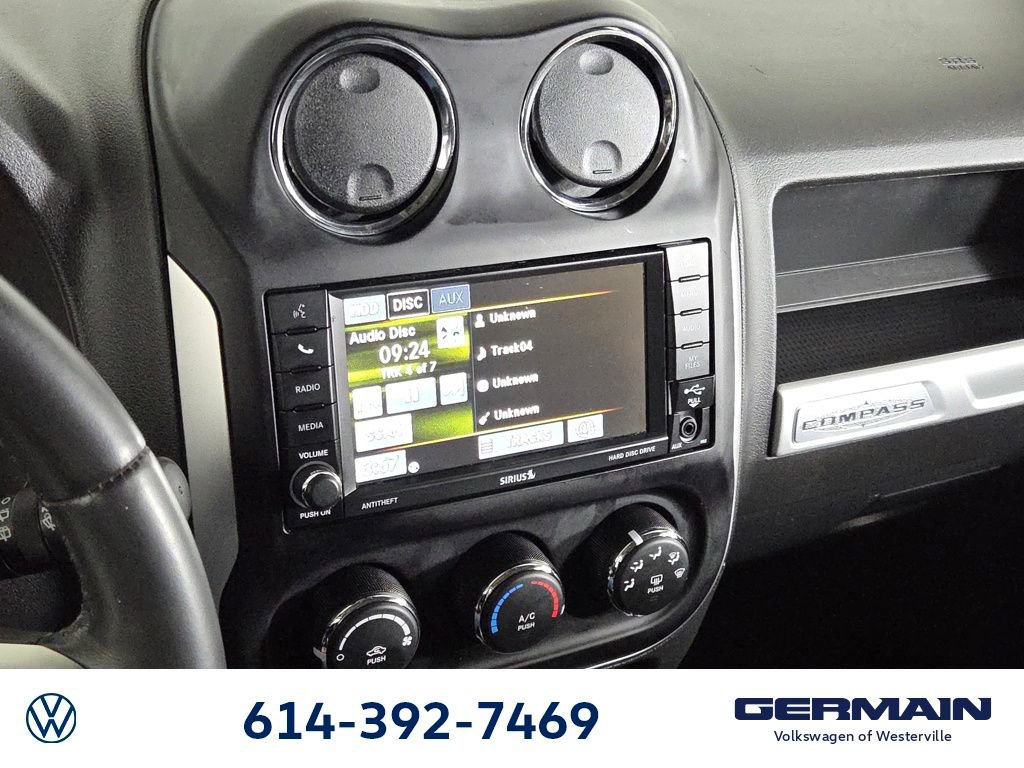 Used 2015 Jeep Compass Latitude image 26